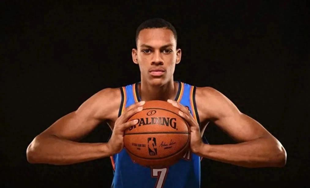 爱游戏娱乐-湖人新秀表现惊艳，全场观众掌声不断，可是我的学校重要女人游戏.-爱游戏娱乐