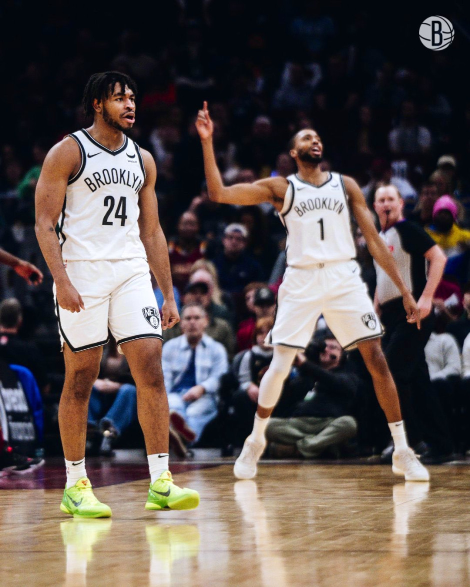 爱游戏平台-西亚卡姆新星出色防守表现突出，篮网前途光明！赛场气氛高涨-爱游戏平台